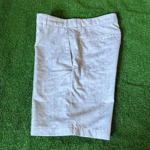 PGA Tour Active Waistband Shadow Floral Printed Flat Front Golf Shorts Size 32 - Picture 1 of 14